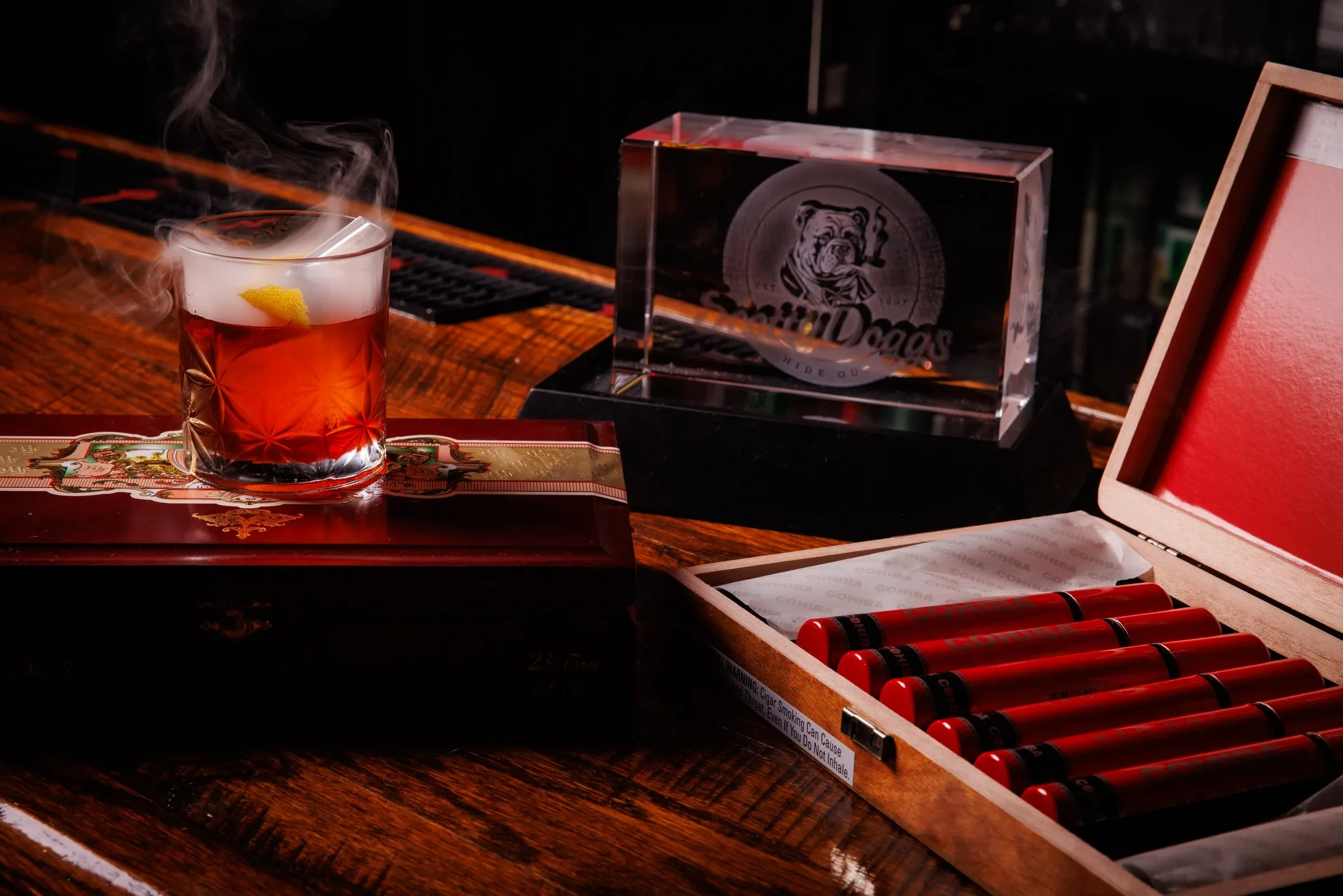 Cigar humidor and smoking cocktail